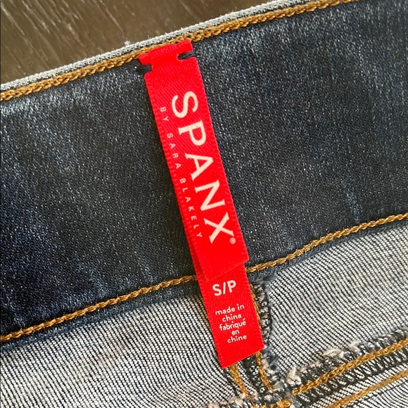Spanx distressed ankle skinny jean - Picture 9 of 10